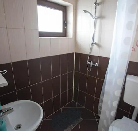 Sunset Mamaia Nord 게스트하우스 4*